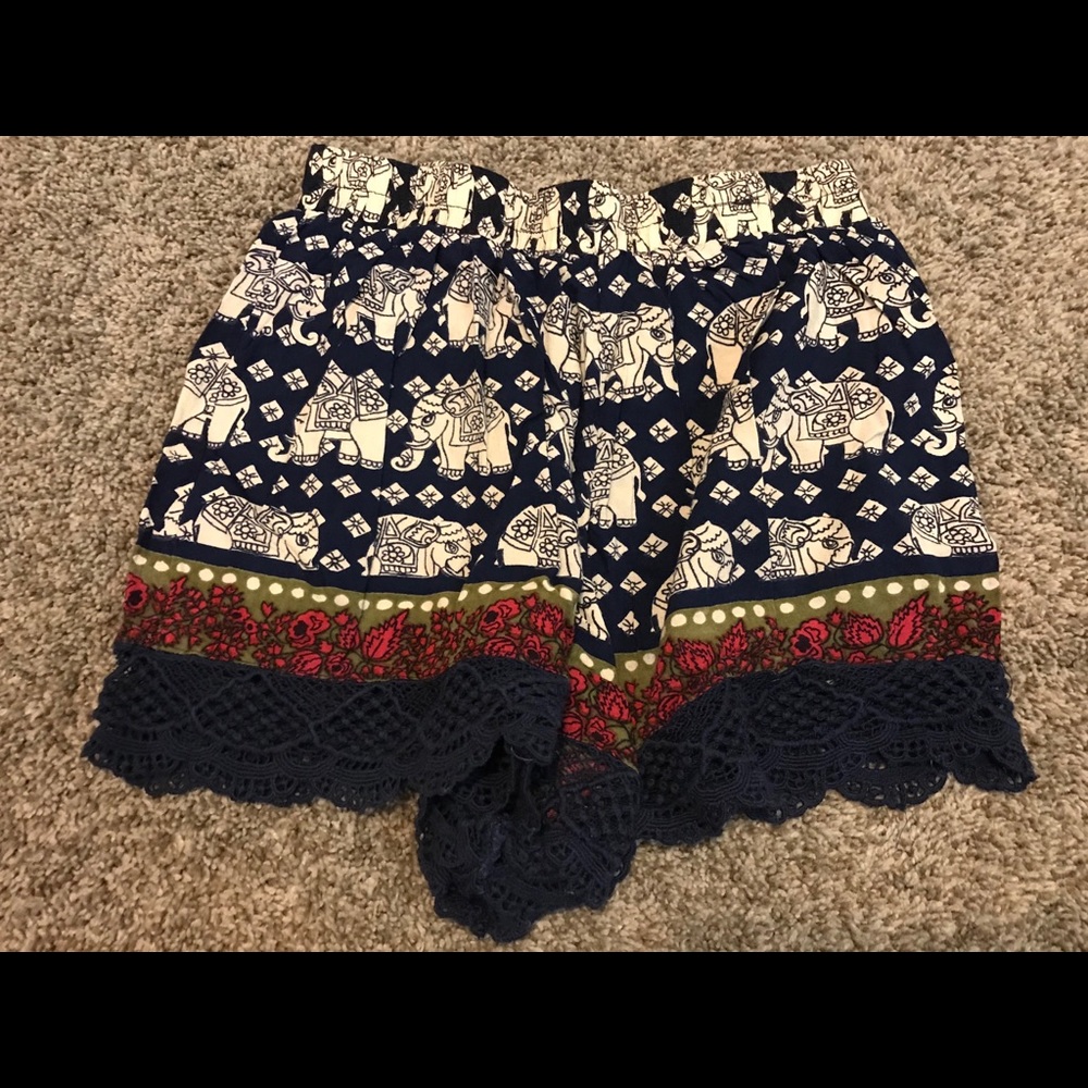 Angie Shorts Small